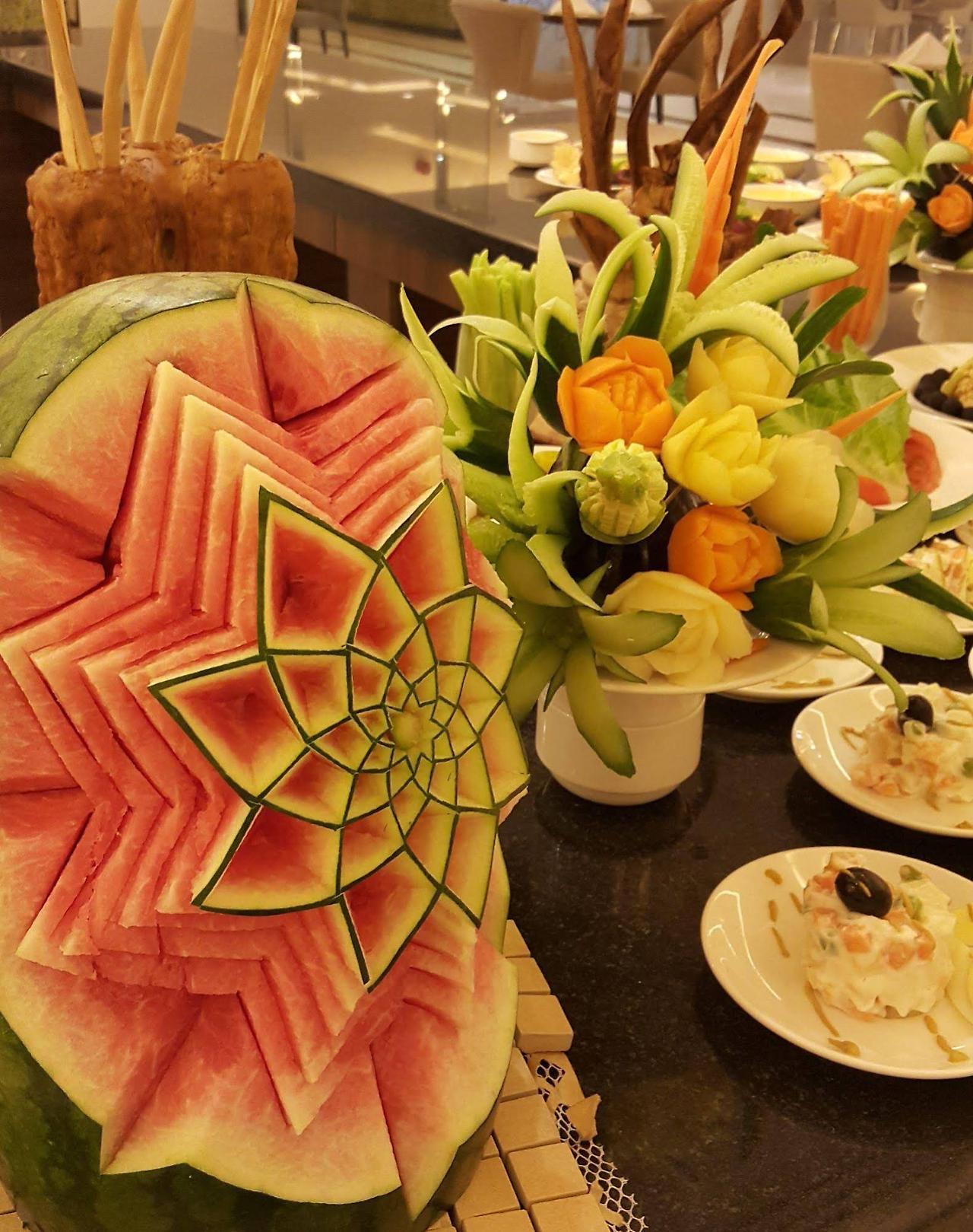 M Hotel Makkah By Millennium Μέκκα Εξωτερικό φωτογραφία Fruit carving