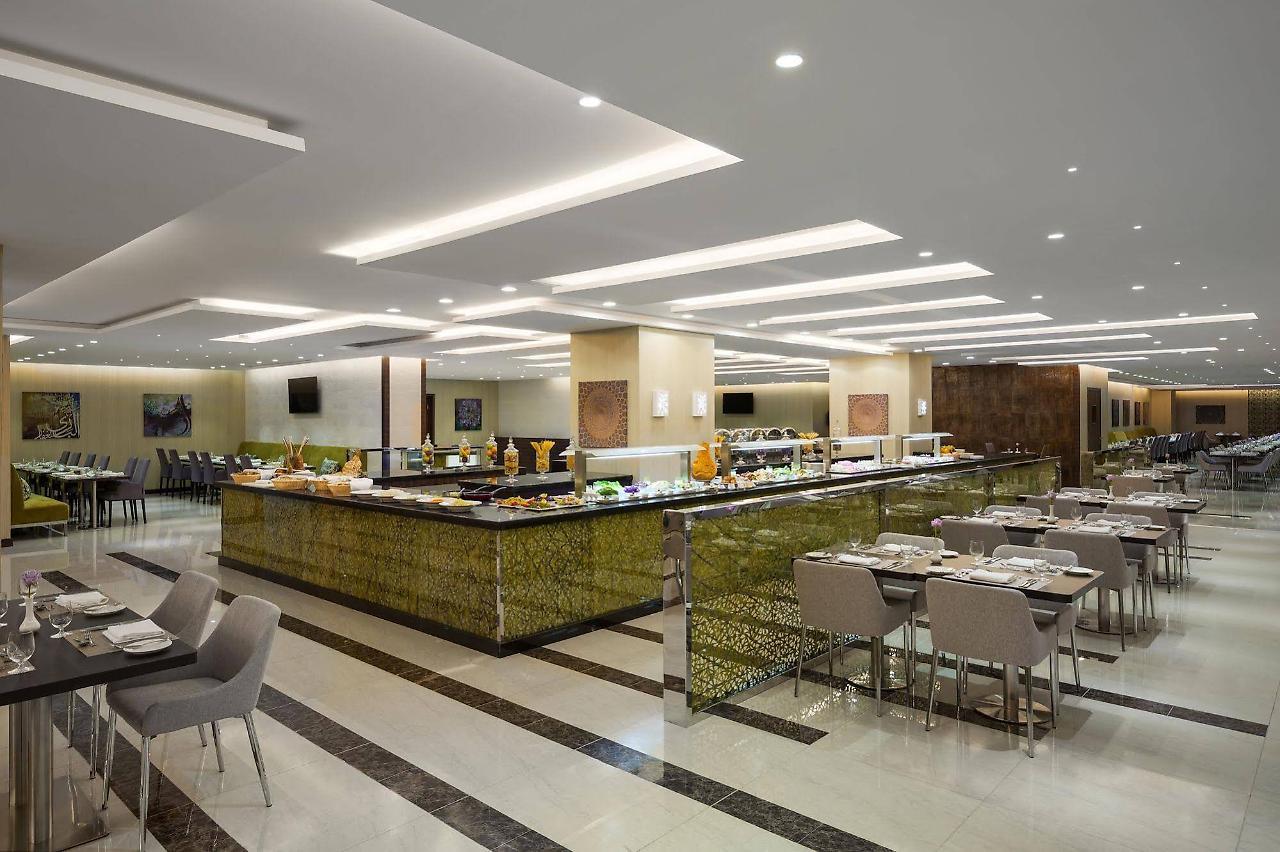 M Hotel Makkah By Millennium Μέκκα Εξωτερικό φωτογραφία The hotel's breakfast buffet