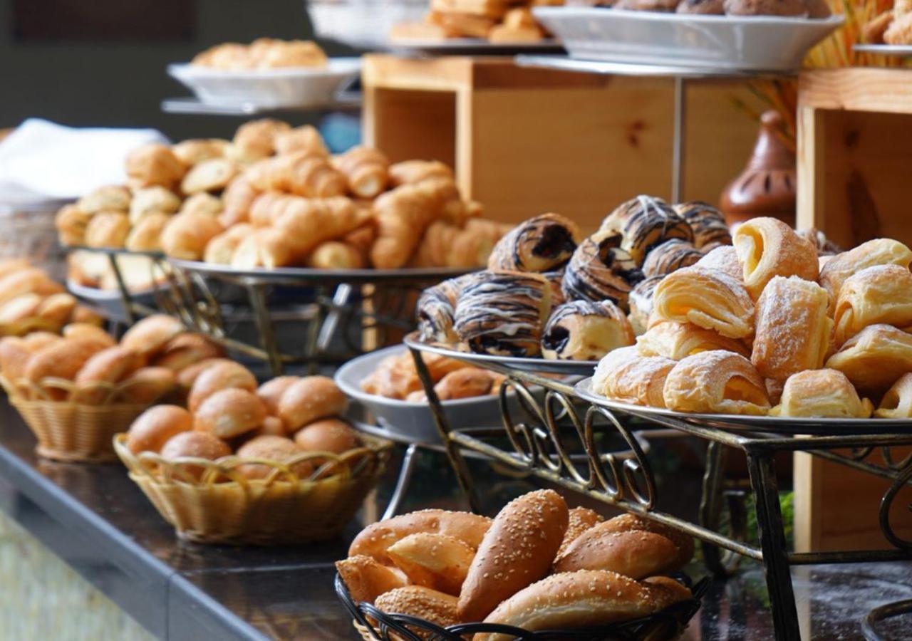 M Hotel Makkah By Millennium Μέκκα Εξωτερικό φωτογραφία Various types of bread